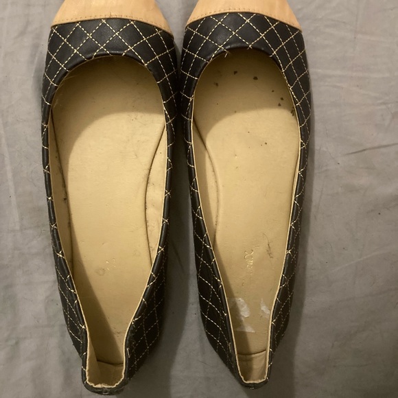 Never Worn, Navy and Tan Checkered Pattern Flat Shoe, Size 9. - Picture 2 of 2